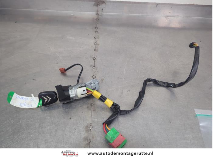 Używane Stacyjka + Kluczyk Citroen C3 Pluriel (HB) 1.6 16V Cena na żądanie oferowane przez Autodemontage M.J. Rutte B.V.