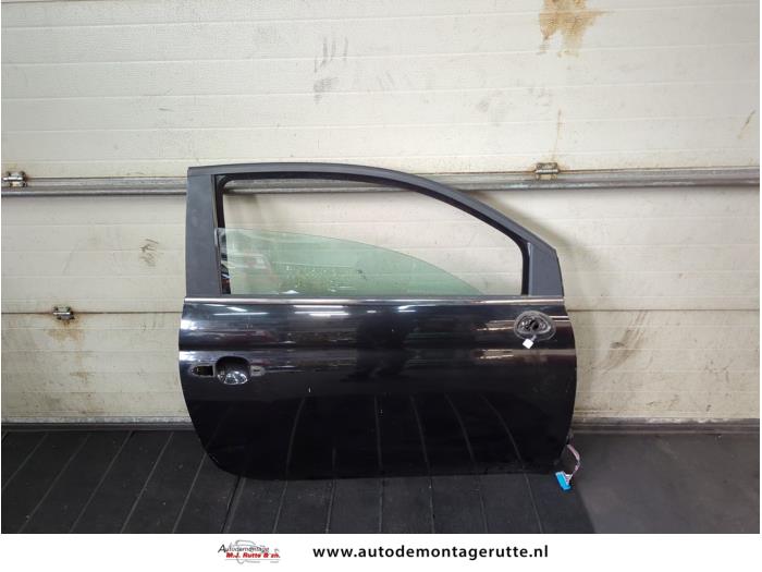 Begagnade Dörr, 2-dörrars, höger Fiat 500 (312) 1.2 Pris € 125,00 Marginaltabell erbjuds av Autodemontage M.J. Rutte B.V.