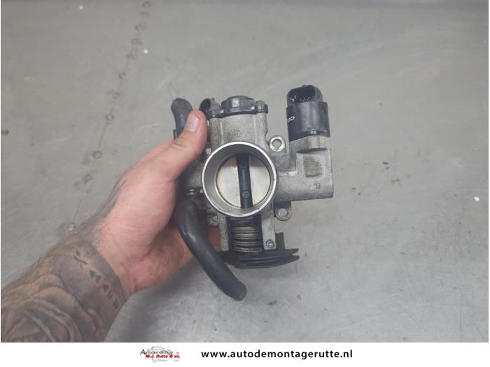 Gebrauchte Drosselklappengehäuse Chevrolet Aveo (250) 1.2 16V Preis auf Anfrage angeboten von Autodemontage M.J. Rutte B.V.