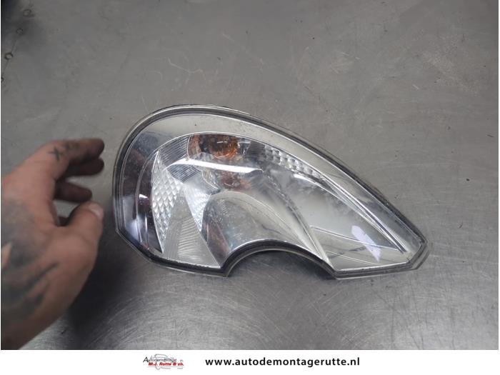 Używane Kierunkowskaz prawy Renault Modus/Grand Modus (JP) 1.6 16V Cena na żądanie oferowane przez Autodemontage M.J. Rutte B.V.