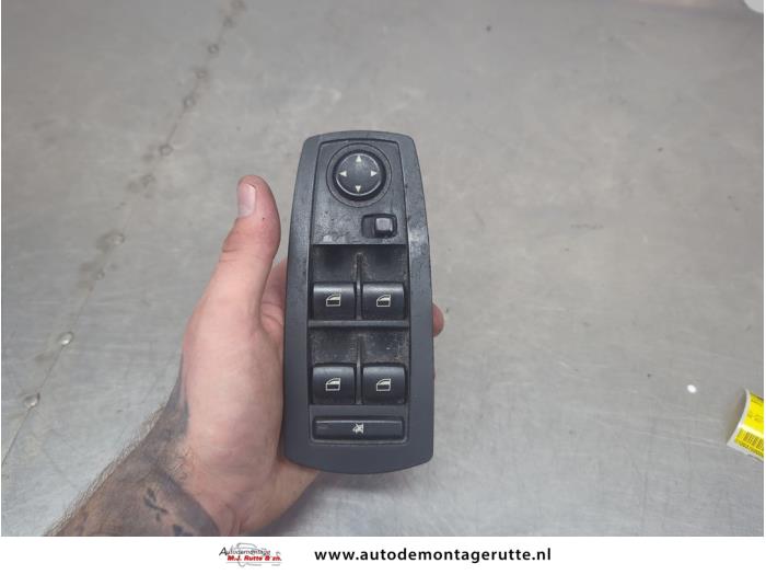 Usados Interruptor combinado de ventanillas BMW X3 (E83) 2.0 16V Precio de solicitud ofrecido por Autodemontage M.J. Rutte B.V.