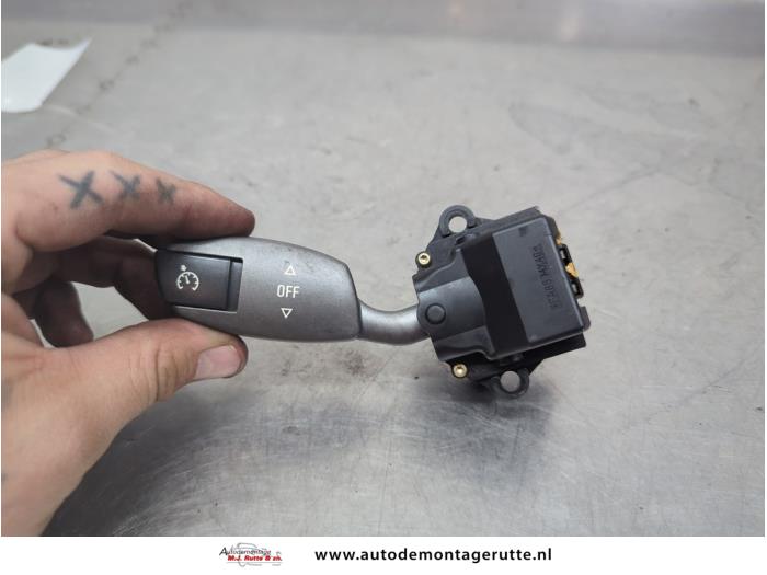 Używane Obsluga tempomatu BMW 7 serie (E65/E66/E67) 745i,Li 4.4 V8 32V Cena na żądanie oferowane przez Autodemontage M.J. Rutte B.V.