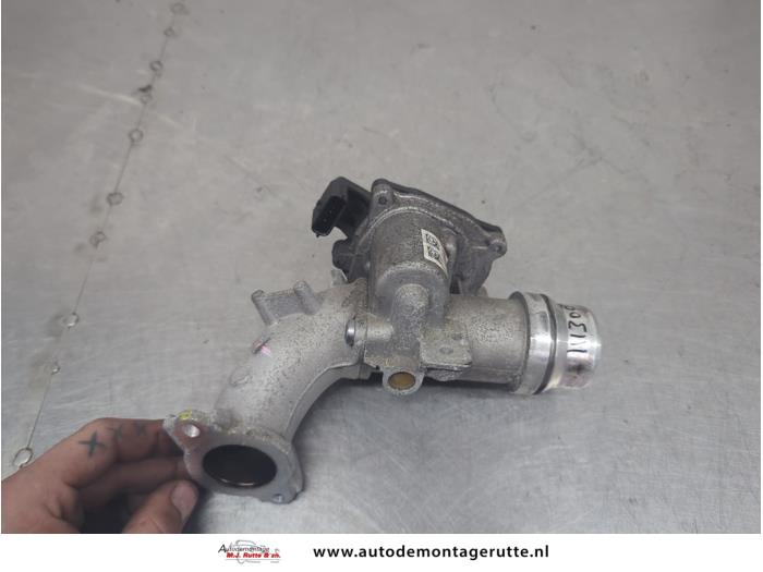 Gebrauchte Drosselklappengehäuse Renault Megane III Coupe (DZ) 1.5 dCi 90 FAP Preis auf Anfrage angeboten von Autodemontage M.J. Rutte B.V.