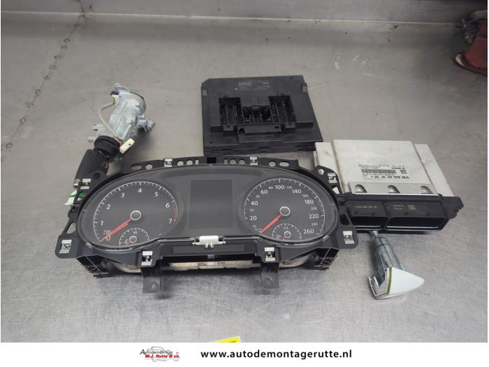 Used Ignition lock + computer Volkswagen Golf VII (AUA) 1.4 TSI 16V Price € 250,00 Margin scheme offered by Autodemontage M.J. Rutte B.V.