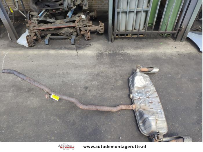 Gebrauchte Auspuff Enddämpfer Porsche Cayenne (9PA) 3.2 V6 24V Preis auf Anfrage angeboten von Autodemontage M.J. Rutte B.V.