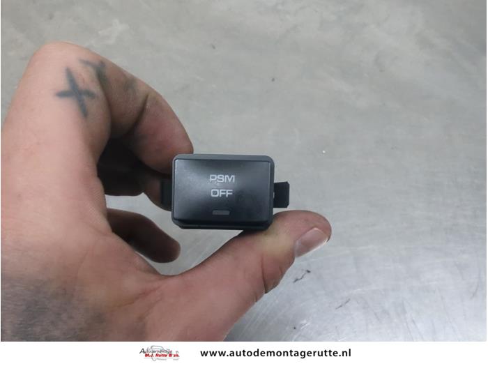 Gebrauchte ESP Schalter Porsche Cayenne (9PA) 3.2 V6 24V Preis auf Anfrage angeboten von Autodemontage M.J. Rutte B.V.