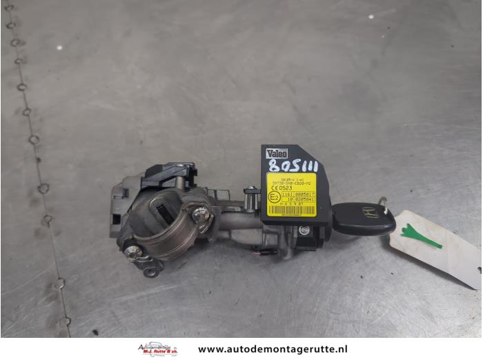 Używane Stacyjka + Kluczyk Honda Civic (FA/FD) 1.3 Hybrid Cena na żądanie oferowane przez Autodemontage M.J. Rutte B.V.
