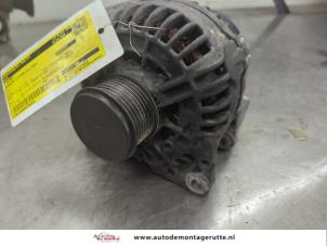 Dynamo van een Porsche Cayenne (9PA) 3.2 V6 24V 2004
