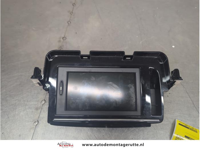 Begagnade Innerdisplay Renault Megane III Grandtour (KZ) 1.2 16V TCE 130 Pris på förfrågan erbjuds av Autodemontage M.J. Rutte B.V.