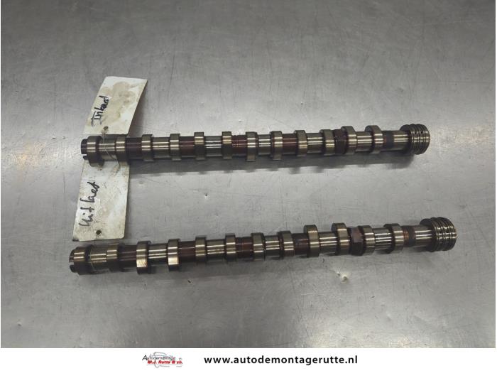 Usagé Arbre à cames Porsche Cayenne (9PA) 3.2 V6 24V Prix sur demande proposé par Autodemontage M.J. Rutte B.V.