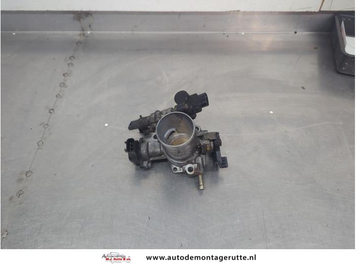 Gebrauchte Drosselklappengehäuse Toyota Yaris (P1) 1.3 16V VVT-i Preis auf Anfrage angeboten von Autodemontage M.J. Rutte B.V.