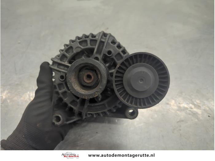 Used Dynamo BMW X3 (E83) 3.0i xDrive 24V Price on request offered by Autodemontage M.J. Rutte B.V.