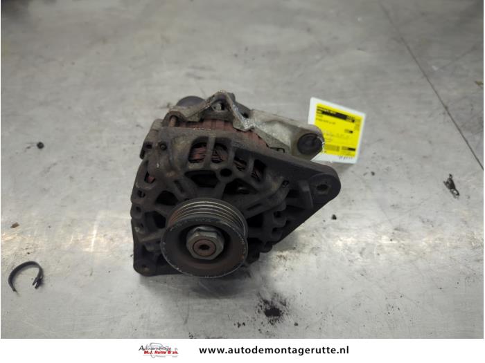 Begagnade Dynamo Hyundai Matrix 1.6 16V Pris på förfrågan erbjuds av Autodemontage M.J. Rutte B.V.