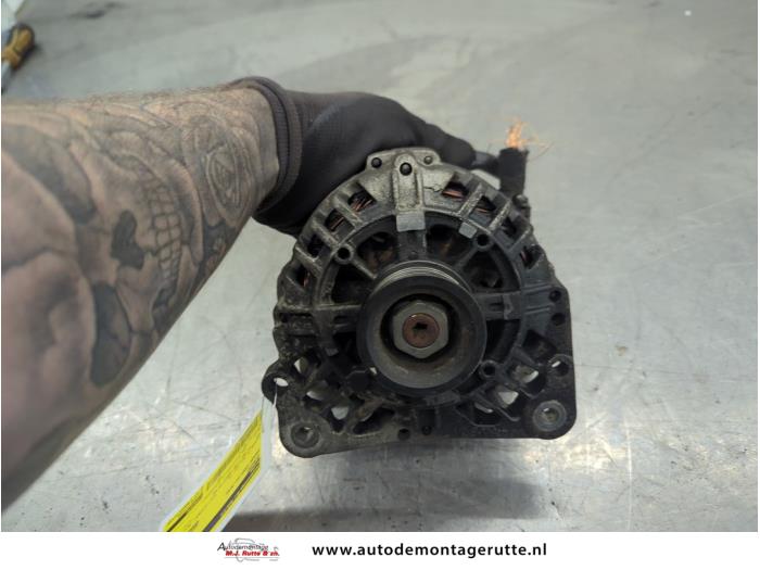 Dynamo Skoda Fabia II (5J), 2006 / 2014 1.2i 12V, Berline avec hayon arrière, 4 portes, Essence, 1.198cc, 51kW (69pk), FWD, CGPA, 2009-03 / 2014-12 (Occasion)