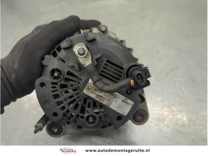 Dynamo d'un Volkswagen Polo V (6R) 1.4 TSI 16V BlueGT 2013