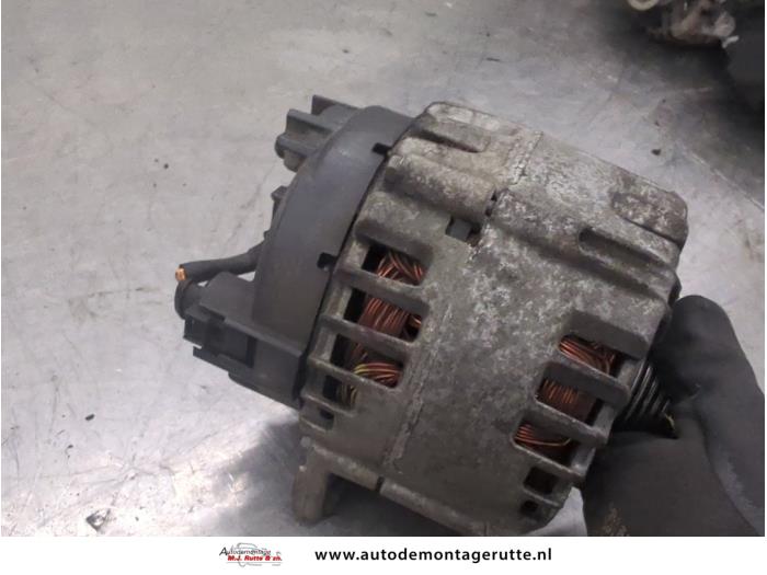 Dynamo d'un Volkswagen Polo V (6R) 1.4 TSI 16V BlueGT 2013