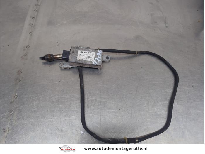Usados Sensor Nox Volkswagen Golf V (1K1) 1.6 FSI 16V Precio € 175,00 Norma de margen ofrecido por Autodemontage M.J. Rutte B.V.