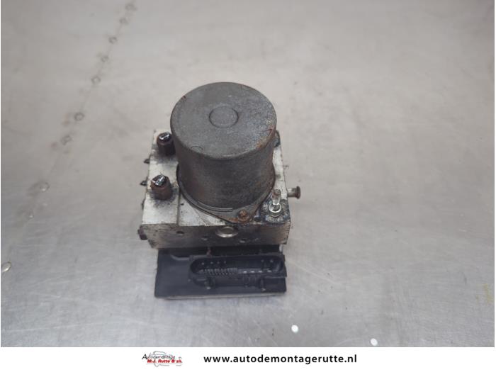 ABS Pumpe Nissan Qashqai (J10), 2007 / 2014 2.0 16V 4x4, SUV, Benzin, 1.997cc, 104kW (141pk), 4x4, MR20DE, 2007-02 / 2014-01, J10EE (Gebraucht)