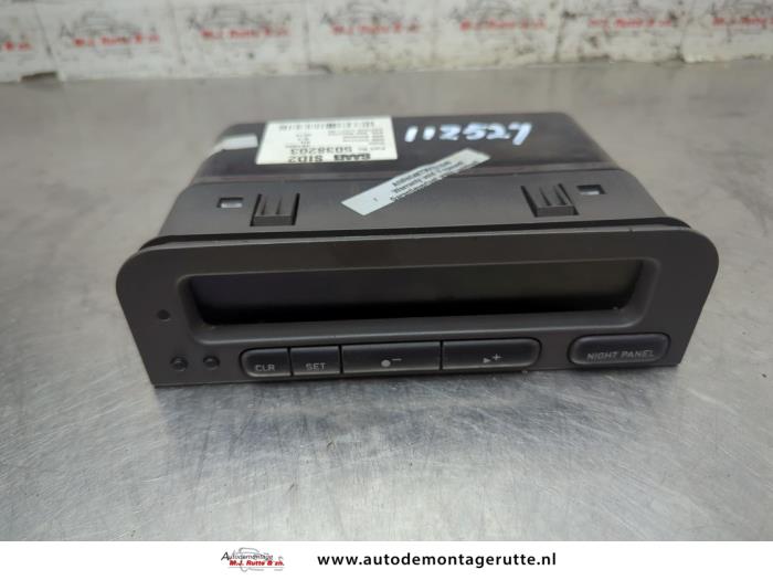 Używane Zegar Saab 9-3 I (YS3D) 2.0,S 16V Cena na żądanie oferowane przez Autodemontage M.J. Rutte B.V.