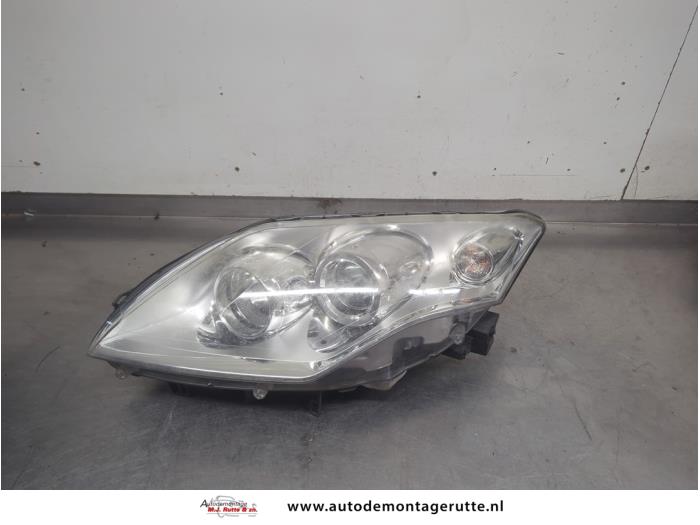 Gebrauchte Scheinwerfer links Renault Laguna III Estate (KT) 2.0 dCiF 16V 150 Preis auf Anfrage angeboten von Autodemontage M.J. Rutte B.V.