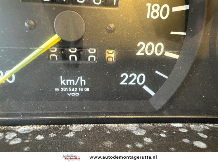 Odometer KM from a Mercedes-Benz 190 (W201) 2.0 E Kat. 1990
