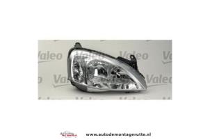 New Headlight, right Opel Corsa C (F08/68) 1.2 16V Twin Port Price € 99,99 Inclusive VAT offered by Autodemontage M.J. Rutte B.V.