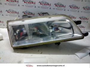 Used Headlight, right Rover Tourer {400} 1.6i 16V Price on request offered by Autodemontage M.J. Rutte B.V.