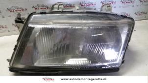 Used Headlight, left Saab 9-3 I (YS3D) 2.0t 16V Ecopower Price on request offered by Autodemontage M.J. Rutte B.V.