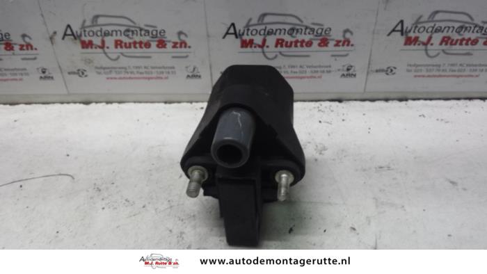 Ignition coil from a Audi A4 (B5) 1.6 1995
