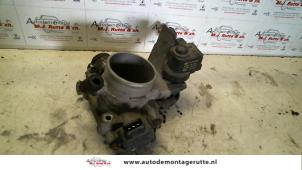 Used Throttle body Kia Rio (DC12) 1.5 RS,LS 16V Price on request offered by Autodemontage M.J. Rutte B.V.