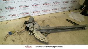 Used Window mechanism 4-door, front right Daihatsu Move (L9) 1.0 12V Price on request offered by Autodemontage M.J. Rutte B.V.