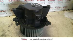 Begagnade Fläktmotor för uppvärmning och ventilation Mitsubishi Colt (CJ) 1.3 GL,GLX 12V Pris på förfrågan erbjuds av Autodemontage M.J. Rutte B.V.