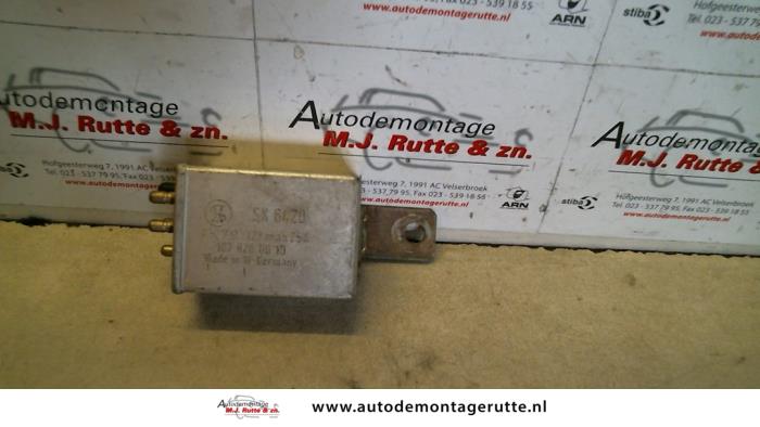 Używane Przekaznik Mercedes 200 - 500 Cena na żądanie oferowane przez Autodemontage M.J. Rutte B.V.