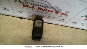 Used Airflow switch Mercedes 200 - 500 Price on request offered by Autodemontage M.J. Rutte B.V.