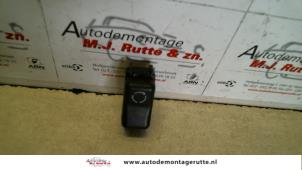 Gebrauchte Schalter Lüftung Mercedes 300E/D/CE Preis auf Anfrage angeboten von Autodemontage M.J. Rutte B.V.