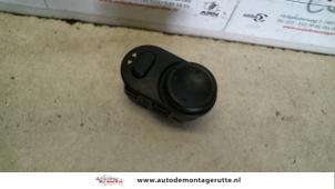 Used Mirror switch Opel Corsa C (F08/68) 1.2 16V Price on request offered by Autodemontage M.J. Rutte B.V.