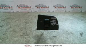 Used Electric window switch Alfa Romeo 145/146 Price on request offered by Autodemontage M.J. Rutte B.V.