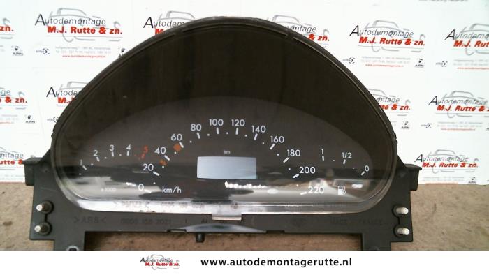 Odometer KM from a Mercedes-Benz A (W168) 1.7 A-170 CDI 16V 1999