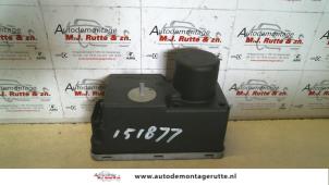 Used Central door locking module Volkswagen Golf III (1H1) 2.0 GTI Price on request offered by Autodemontage M.J. Rutte B.V.
