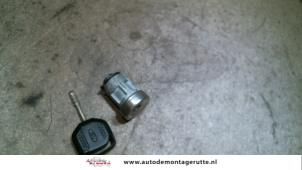 Gebrauchte Zündschloss + Schlüssel Ford Mondeo II 1.8i 16V E2/96 EEC Preis auf Anfrage angeboten von Autodemontage M.J. Rutte B.V.