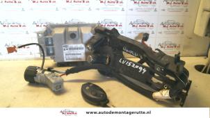 Used Set of cylinder locks (complete) Lancia Phedra 2.0 16V Price on request offered by Autodemontage M.J. Rutte B.V.