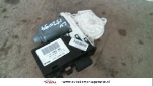 Used Door window motor Lancia Phedra 2.0 16V Price on request offered by Autodemontage M.J. Rutte B.V.