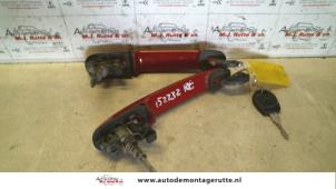 Used Front door handle 4-door, right Seat Ibiza II (6K1) 1.4 CL,CLX,S,a la Mode,Latino Price on request offered by Autodemontage M.J. Rutte B.V.