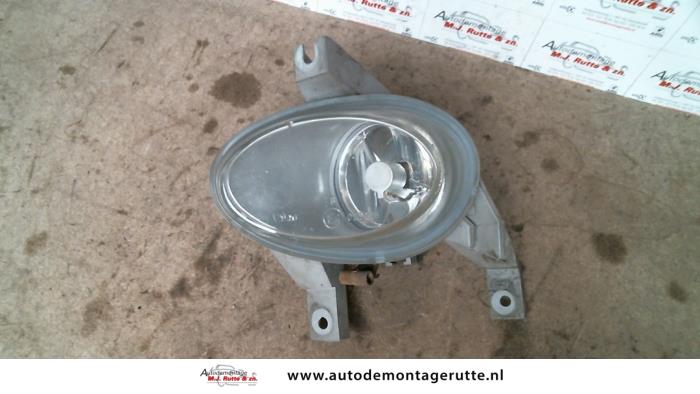 Begagnade Dimljus, vänster fram Opel Tigra (75) 1.4i 16V Pris på förfrågan erbjuds av Autodemontage M.J. Rutte B.V.