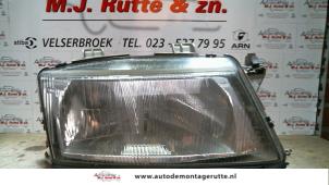Used Headlight, right Saab 9-3 I (YS3D) 2.2 TiD Kat. Price on request offered by Autodemontage M.J. Rutte B.V.
