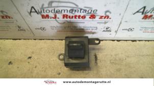 Used Central locking switch Chrysler Voyager/Grand Voyager 2.4i 16V Price on request offered by Autodemontage M.J. Rutte B.V.