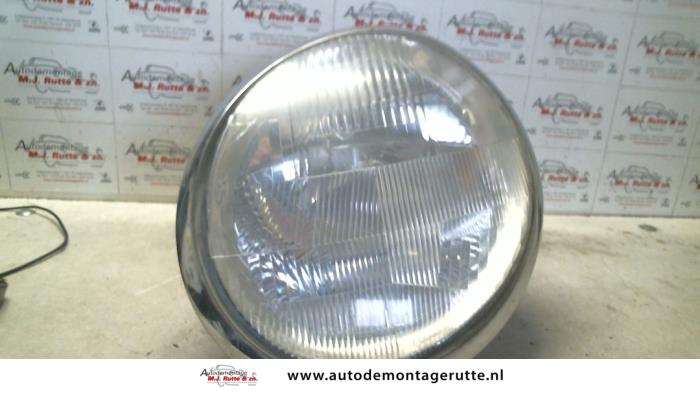 Używane Reflektor lewy Lancia Lybra 1.8 16V VVT Cena na żądanie oferowane przez Autodemontage M.J. Rutte B.V.