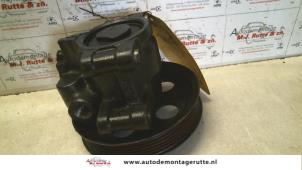 Used Power steering pump Ford Mondeo III 1.8 16V Price on request offered by Autodemontage M.J. Rutte B.V.