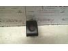 Panikbeleuchtung Schalter van een Daewoo Tacuma, 2000 1.6 16V, MPV, Benzin, 1.598cc, 78kW (106pk), FWD, A16DMS; EURO2; EURO4, 2000-09, KLAUF75 2002