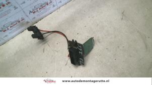 Used Heater resistor Renault Megane (BA/SA) 1.4i Price on request offered by Autodemontage M.J. Rutte B.V.